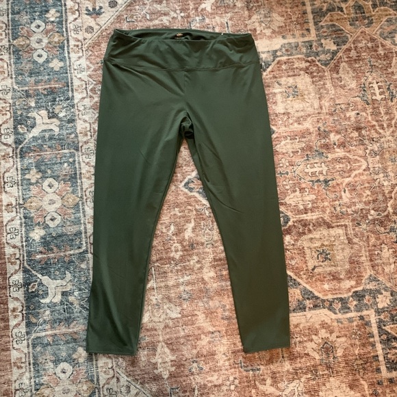 Maurices inMOTION Leggings - Picture 3 of 4